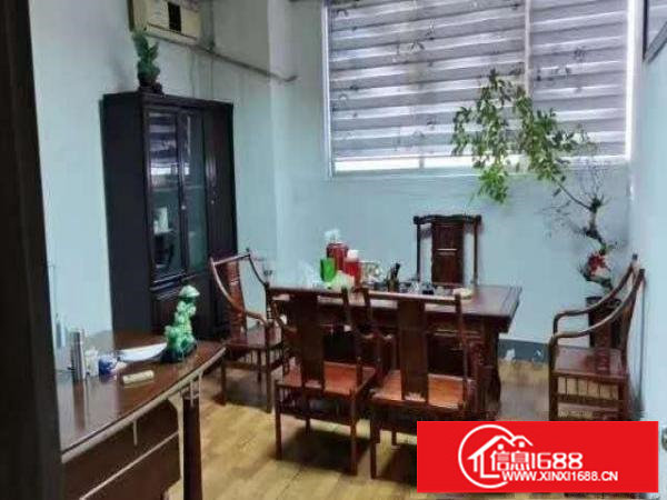 松岗洪桥头楼上精装修厂房，全新地坪漆，有吊顶