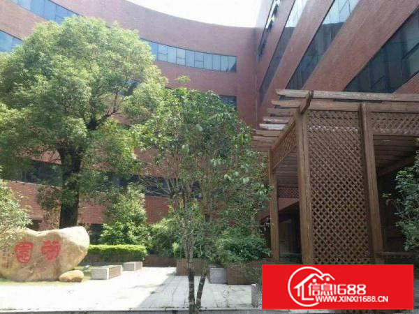 龙岗南通道新出独院厂房1000平米业主直租可分租