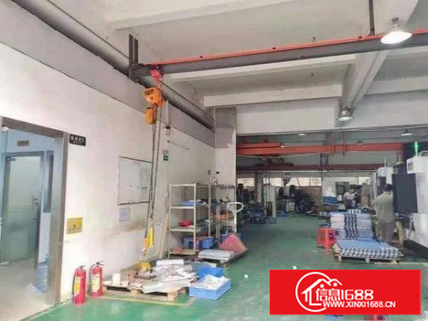 长安镇一楼带行车1100平方出租