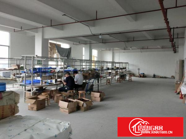 凤岗急转租1100平方，带现成办公室