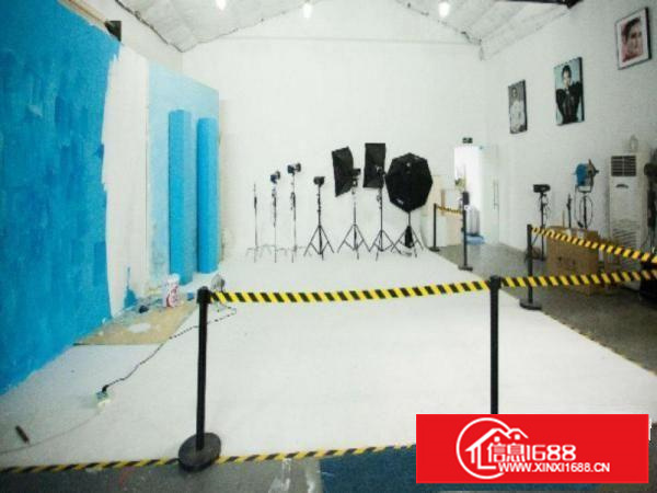 深圳布吉大芬油画村地铁站500平方超大空间低价急转租