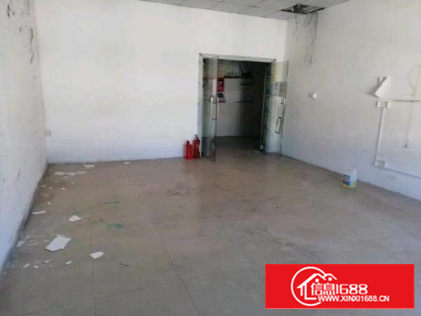 西乡，固戍大门附近，楼上整层带简装工业厂房970平