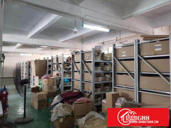 平湖广场附近楼上700平方带装修厂房出租