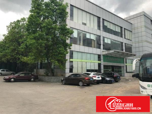 清溪近凤岗标准厂房二楼3500平方带装修急租