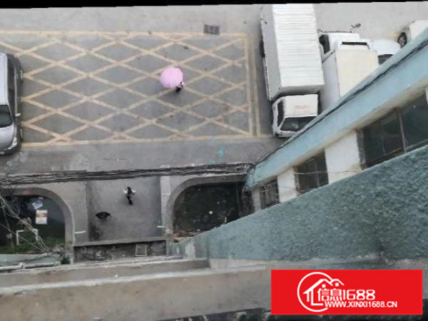 厂房分租，物业管理处统一管理。