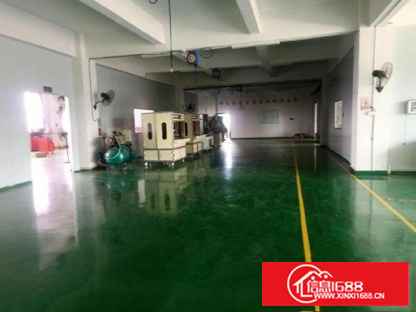 全新地坪漆三楼230平出租。