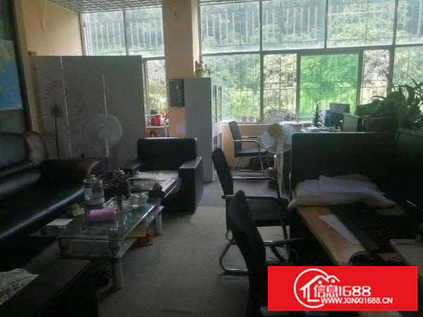 龙岗中心城五联路，办公室厂房350平米