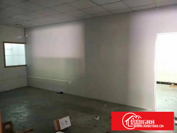 长安乌沙新出一楼400平方带有航车厂房，有办公室，水电齐全