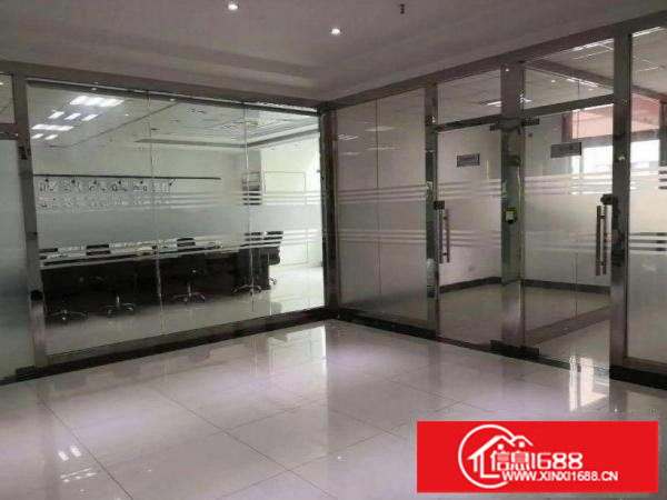 龙岗区龙城空出一楼800平方厂房出租带办公室