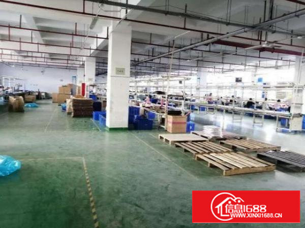 出租宝安沙井2800平红本厂房，精装修可按需分割，合同5年