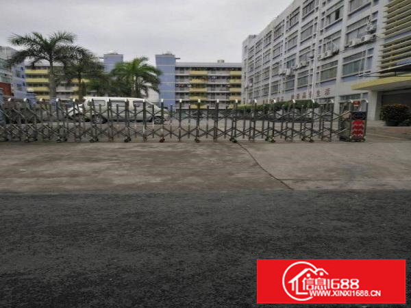 平湖辅城坳工业区二楼1800平米带装修出租急急