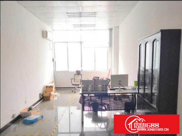 平湖富民工业区二楼全新装修1900平米