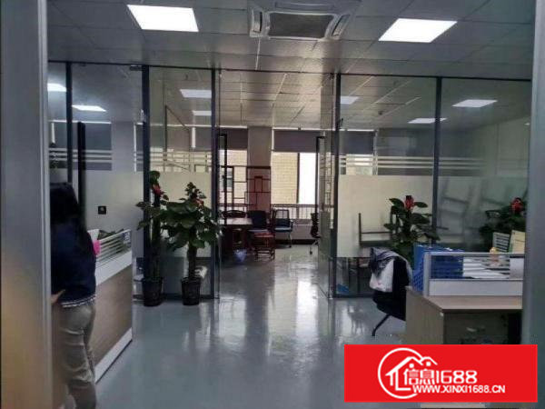 粟边原房东楼上标准厂房1300平出租