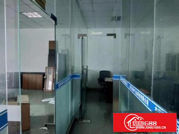 凤岗宏盈工业区一楼厂房出租1100平适合机械五金注塑模具压铸