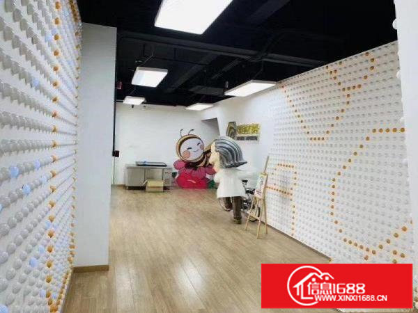 平湖白泥坑大门附近1000平方一楼精装修配送厂房出租