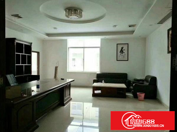 龙岗二楼680平方带装修出租