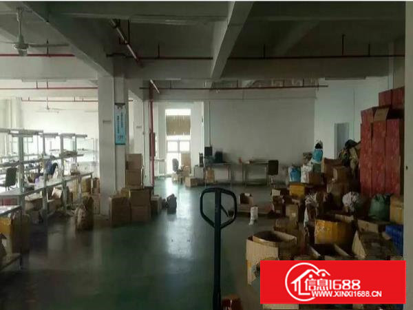 长安涌头新出楼上600平方带装修厂房出租带地坪漆