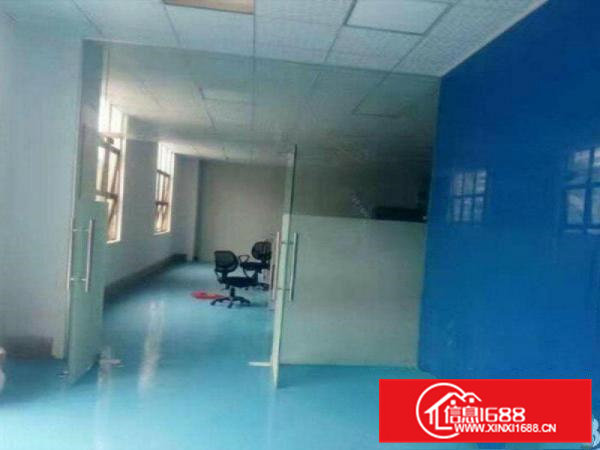 三楼厂房带装修1300平方水电齐全已隔好办公室地板漆有电梯