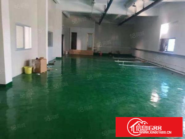 一楼标准厂房520平方出租，拎包入住