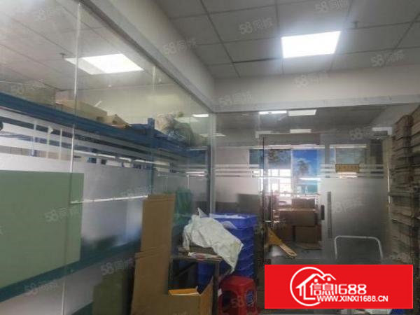 长安镇沙头楼上300平方精装修厂房，两个办公室独立洗手