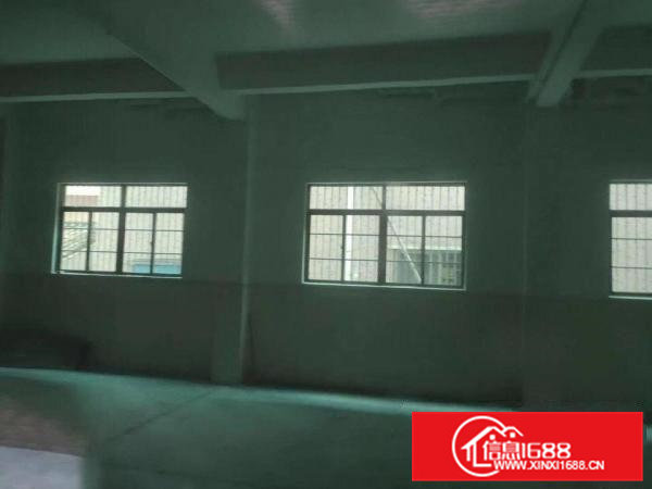 交通便利，三相电齐全，可做加工厂，仓库等