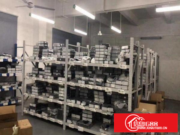 横岗旱塘村二楼1000平方精装修厂房出租，主干道旁