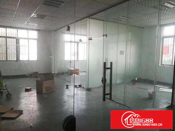 常平苏坑正规工业园新出楼上660平方带装修厂房招租