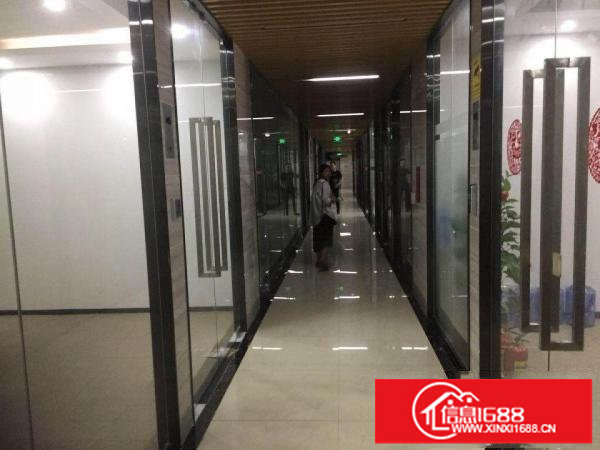地铁口写字楼办公楼出租，大小可分租