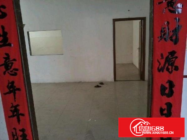 丹竹头一楼厂房950平米出租，可分租。高度5.5米