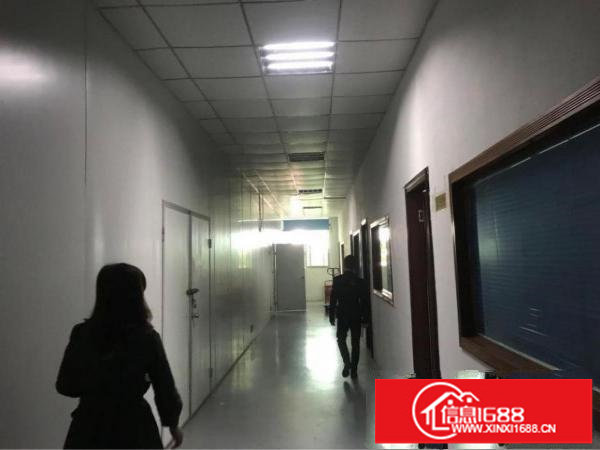 平湖带装修1000平楼上厂房出租