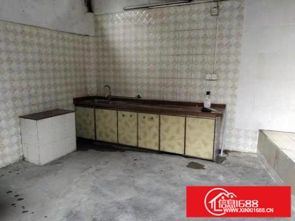 小加工，仓库，道路宽敞