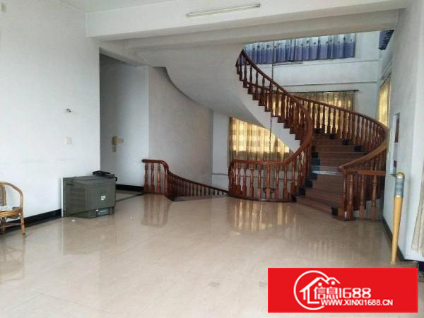 厂房可分租，位于港口路边独门独院厂房3280方