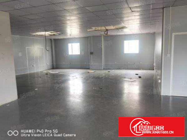 凤岗五联新出楼上豪华装修厂房500平方，水电齐全