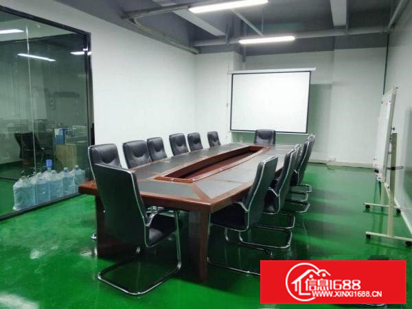 凤岗近深圳楼上电子数据线厂房出租3300平精装修办公室