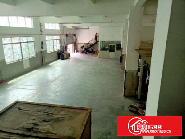 西乡桃源居附近一楼带阁楼800平出租。一手物业