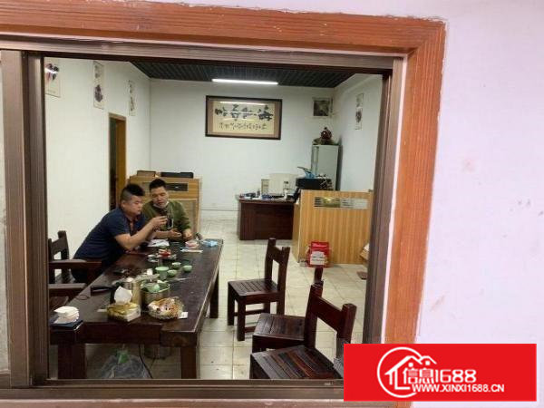 厂房地理位置好，院子加厂房总共900，送五间宿舍。