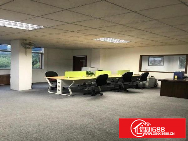 坂田杨美地铁站附近300平仓库出租，