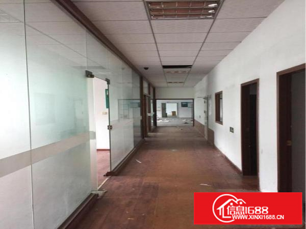 坂田梅林关口附近带装修600平方厂房出租