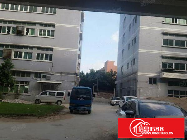 顺德均安主干道旁1450平，园区空地大好停车有办公室3吨货梯