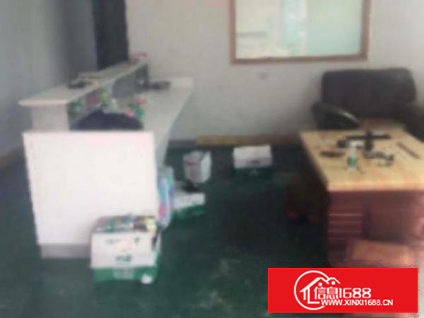 寮步1楼700平厂房出租，交通便利