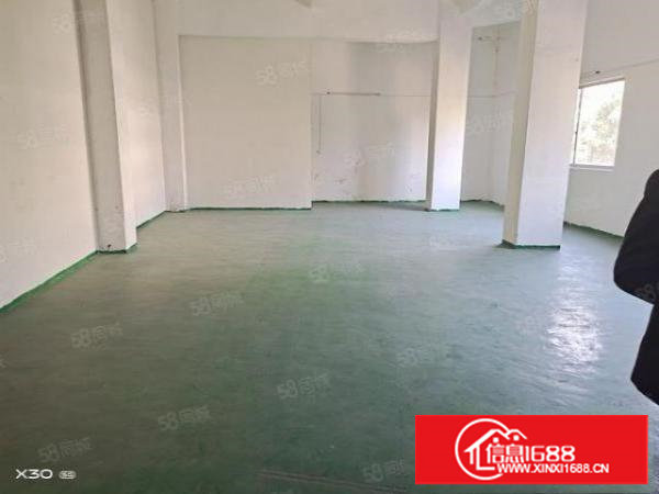 长安镇沙头港湾医院附近。210平方3000块钱有一间办公室