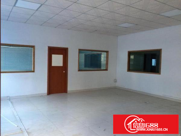 松岗东方大道新出带装修厂房600平米房东直租