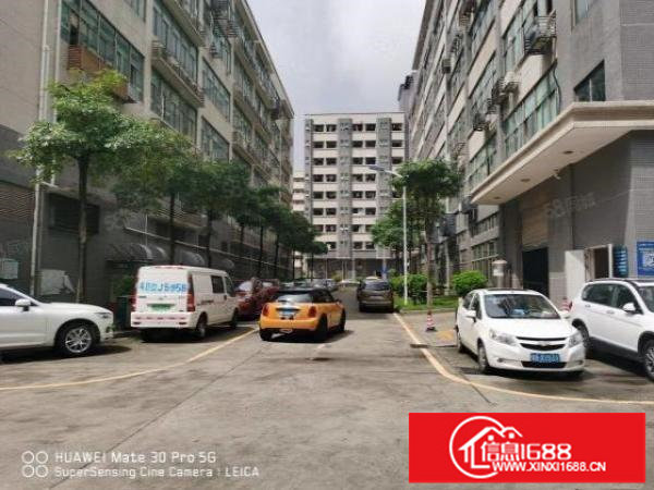 龙华原房东大型工业区楼上带装修1600平方厂房出租