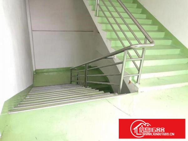 厂房形象好，空地大。