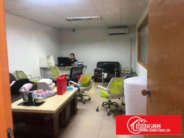 塘头新出楼上650平精装修厂房，水电到位，有吊机口，无转让费