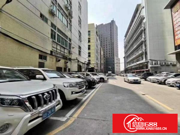 坂田民乐地铁站附近一楼580平精装修厂房出租