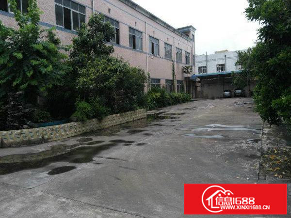 凤岗楼上600、800、860平米带装修厂房出租