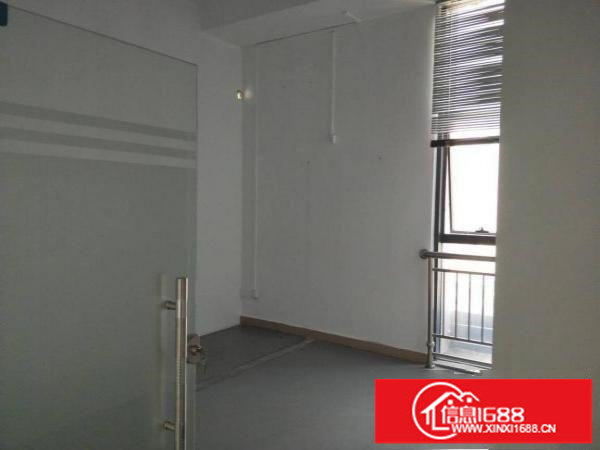 龙岗宝龙工业区精装修厂房1650平米出租