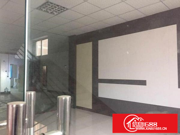 横岗永湖地铁站附近厂房1楼500平招租