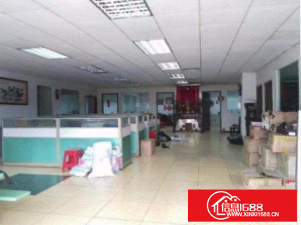 平湖白泥坑超大空地两层独院2100平出租水电齐全